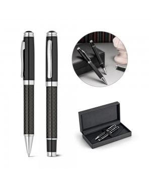 CHESS. SET CON PENNA ROLLER E PENNA A SFERA IN METALLO E FIBRA DI CARBONIO CON MECCANISMO A ROTAZIONE 91835