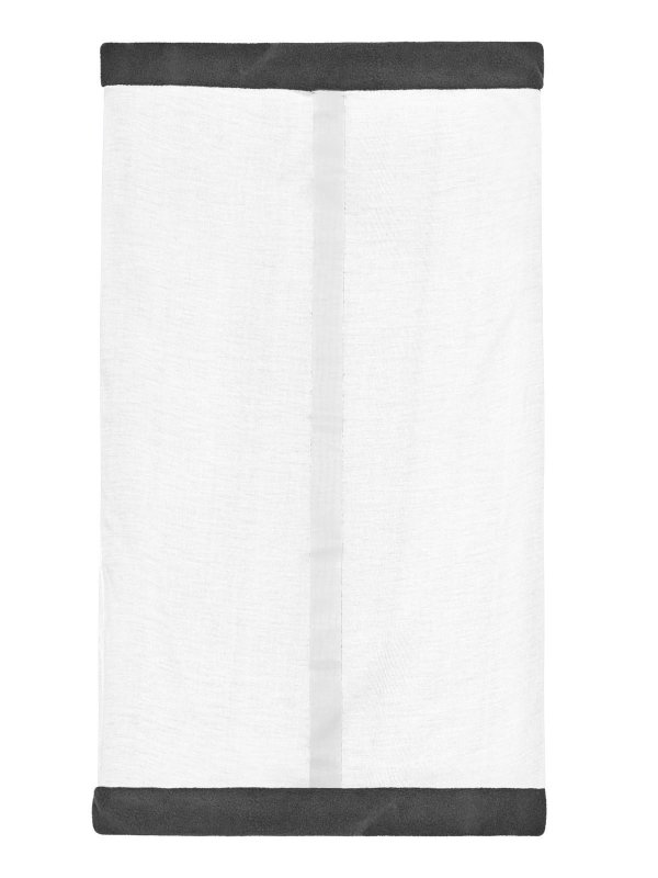white/carbon